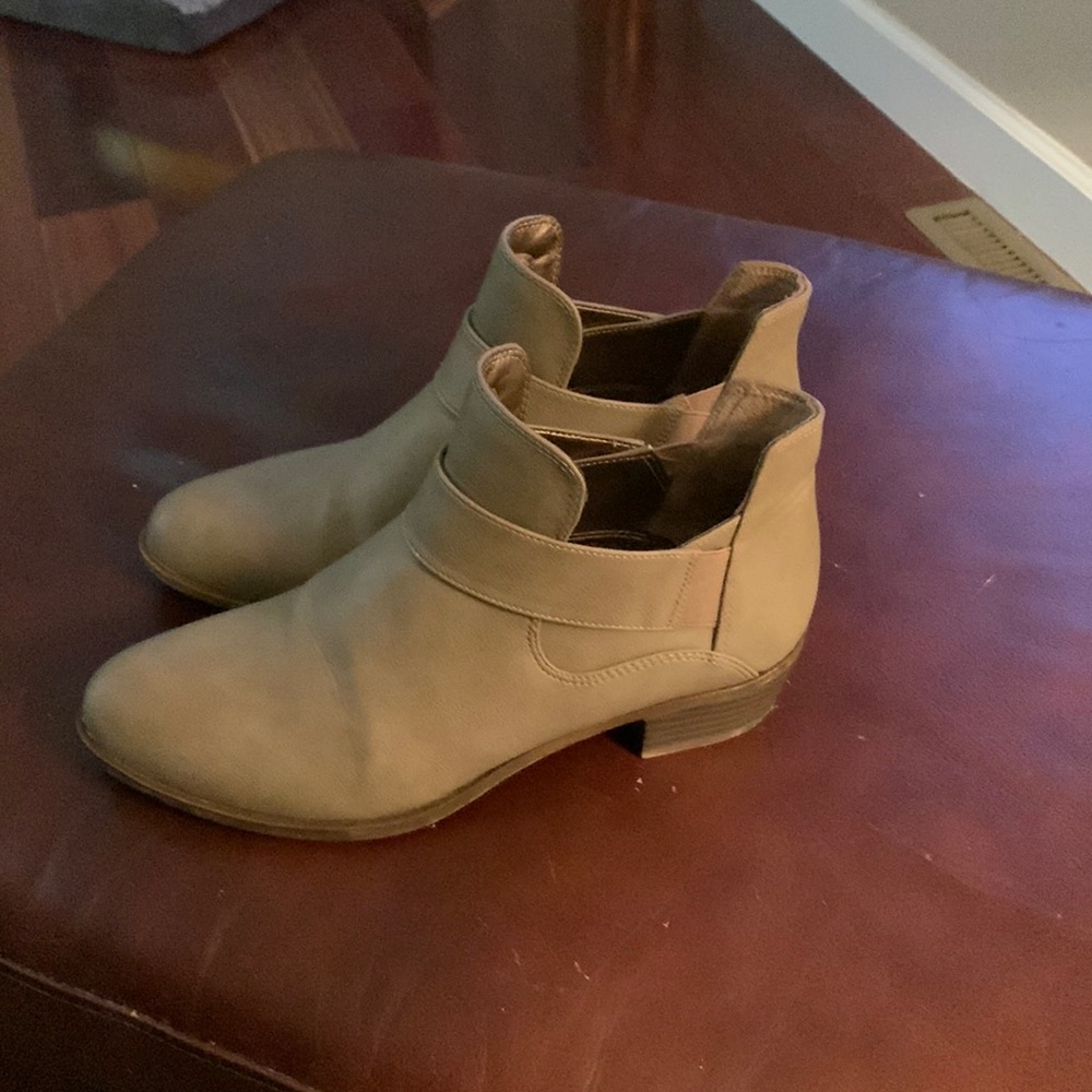 Tan Life Stride memory foam boots